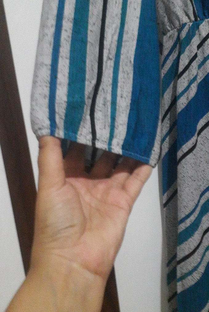 Uzun, bol kesim, çizgili kadın elbise - Görsel 2