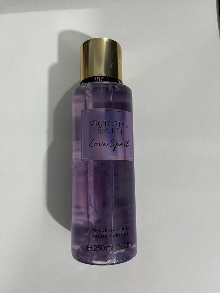 Victoria's Secret Love Spell Kadın Parfüm Spreyi 250ml - Görsel 2