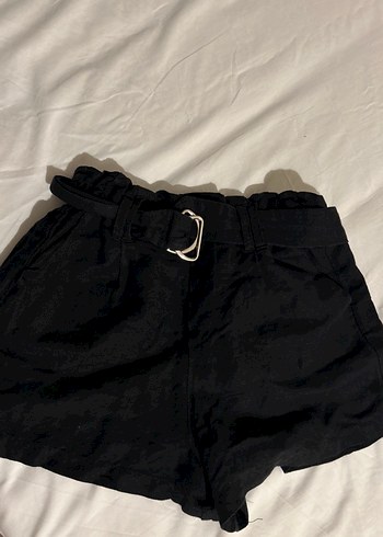 Bershka xs. Kadın Siyah Kemerli Yüksek Bel Keten Şort