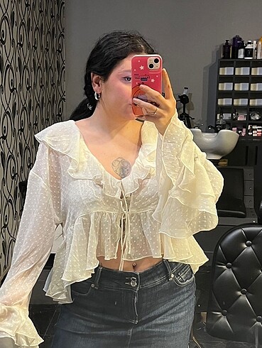 l Beden Bershka volanlı transparan tül bluz