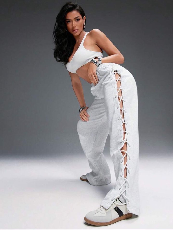 Cut out bağcıklı dekolte pantolon eşofman - Görsel 2