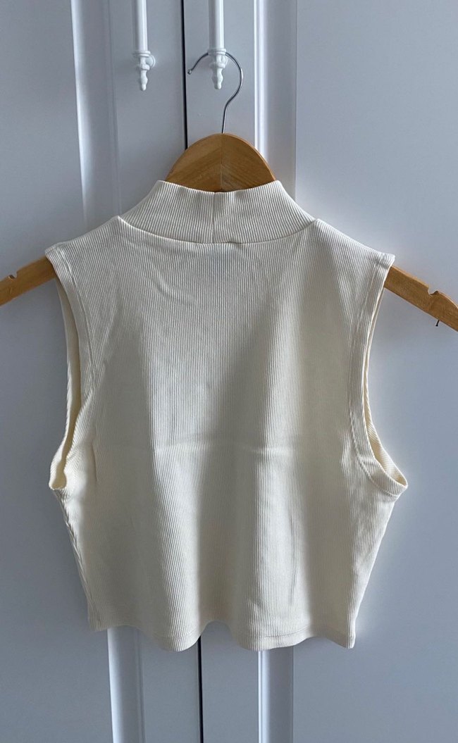 Bershka taşlı crop büstiyer - Görsel 2