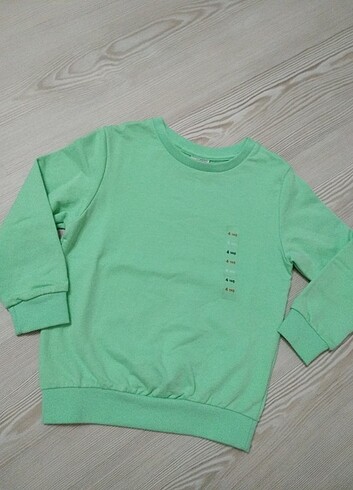 LCWAİKİKİ SWEATSHİRT 3/4 YAŞ 