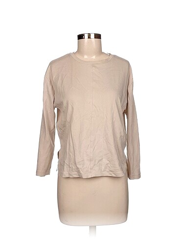 Mango T-shirt %70 İndirimli.