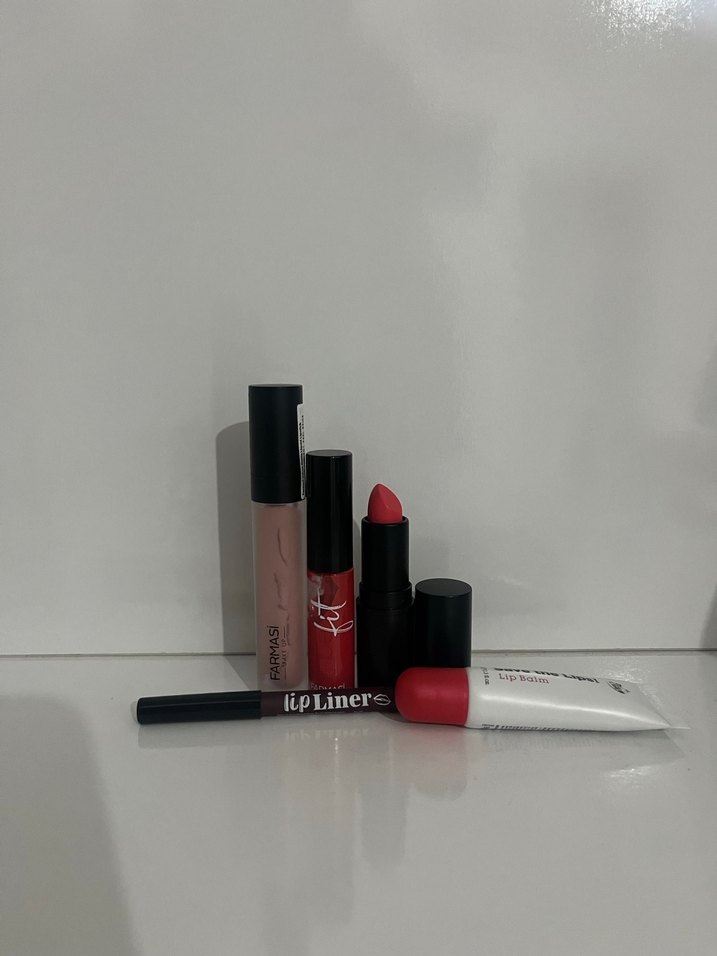 Farmasi makyaj seti - Görsel 3