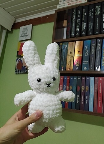 Kadife ipten amigurumi beyaz tavşan 