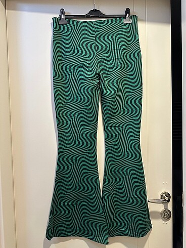 Zara marka hiç giyilmemiş triko İspanyol paça pantolon - Görsel 3