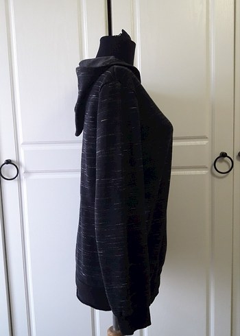 Siyah kapüşonlu sweatshirt - Görsel 6