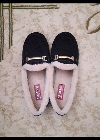Siyah Peluş Astarlı Tokalı Kadın Babet Ev Ayakkabısı - Görsel 6