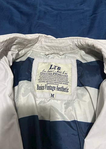 Düğmeli Beyaz Midi Kadın Trençkot - Görsel 4