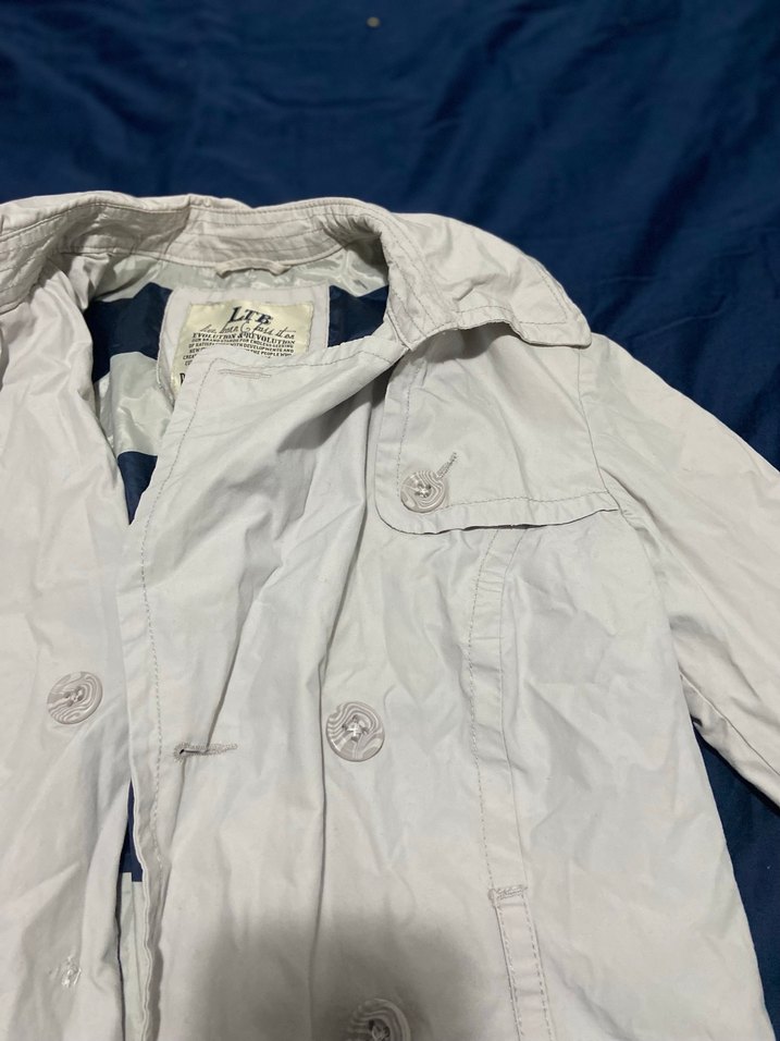 Düğmeli Beyaz Midi Kadın Trençkot - Görsel 5