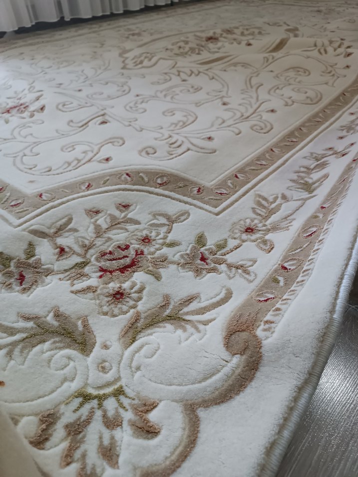 İşlemeli Beyaz Klasik Halı Merinos halı 6 metre - Görsel 2