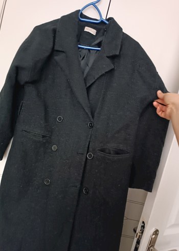 Siyah Çift Düğmeli Uzun Kaban - Görsel 4