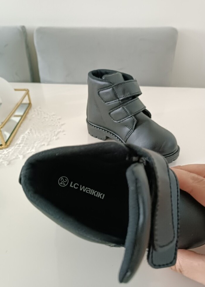 Erkek çocuk bot - Görsel 2