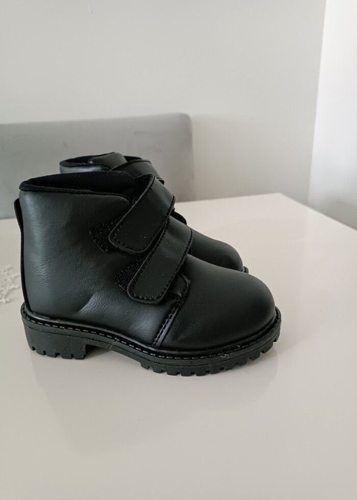 Erkek çocuk bot - Görsel 3