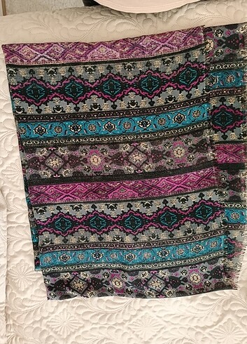 Desenli Şal - Görsel 3