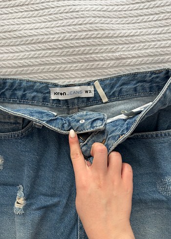 Yırtık Mini Kot Şort - Görsel 2