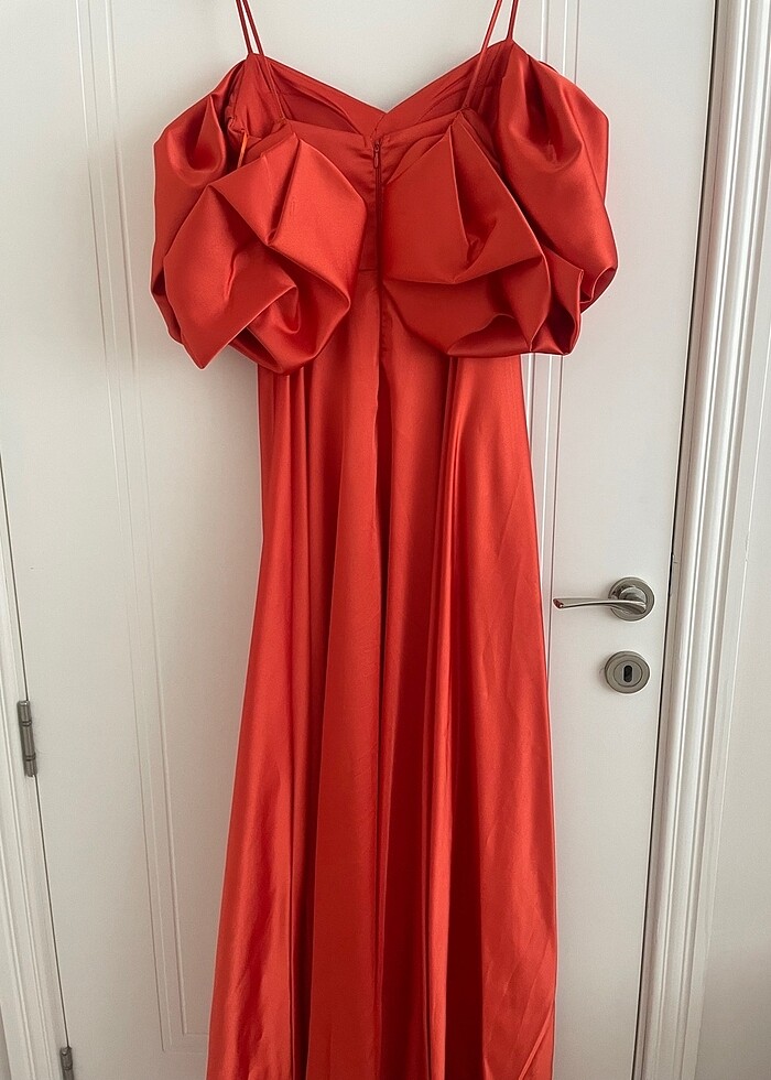 Balon kol turuncu saten abiye - Görsel 4