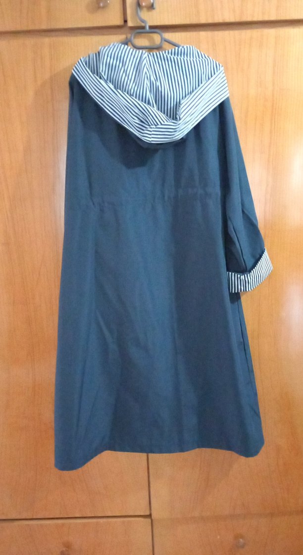 Kadın Lacivert Uzun Yağmurluk - Görsel 4