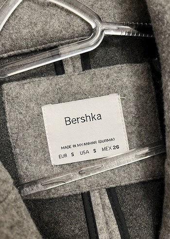Bershka Gei Düğmeli Uzun Kaban