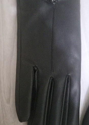 BershkaDüğmeli Siyah Deri Kadın Eldiveni - Görsel 2