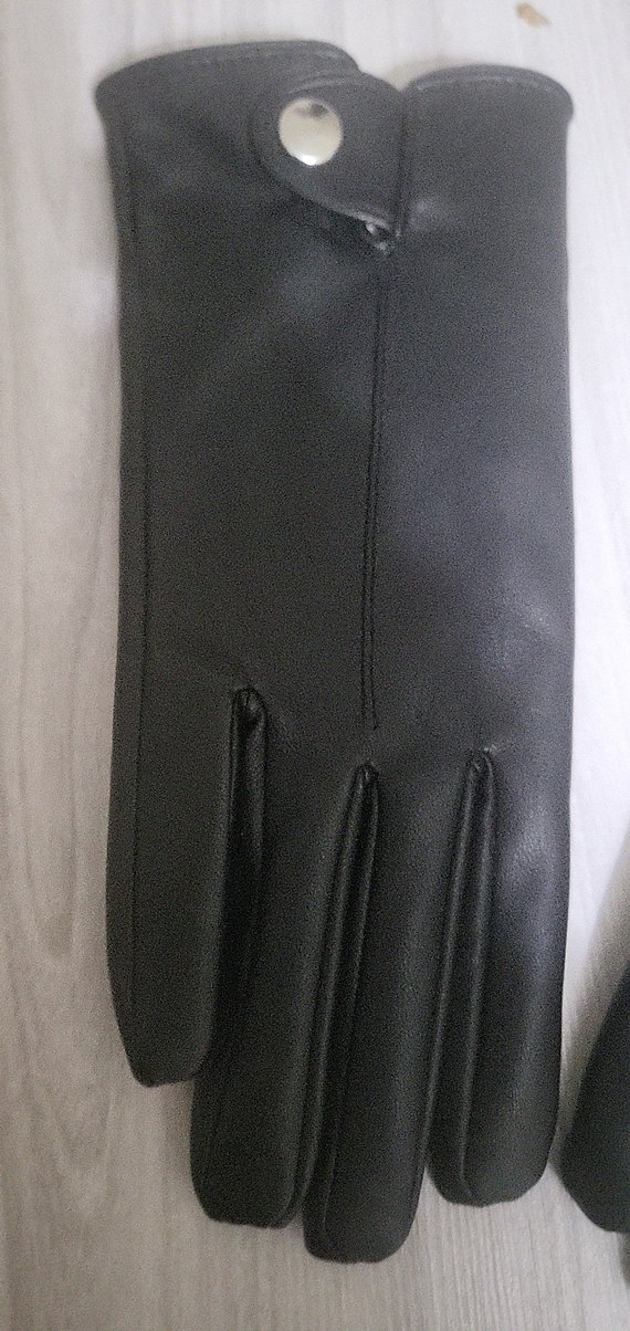 BershkaDüğmeli Siyah Deri Kadın Eldiveni - Görsel 2