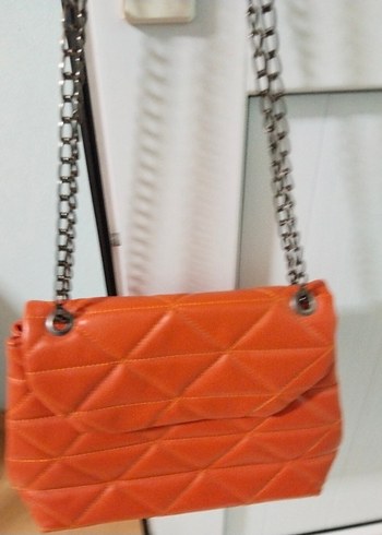 Zincir Detaylı Turuncu Deri Kadın Çanta - Görsel 2