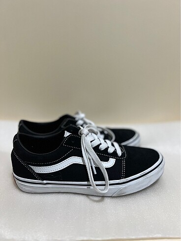 Vans 1 veya 2 defa giyilmiştir
