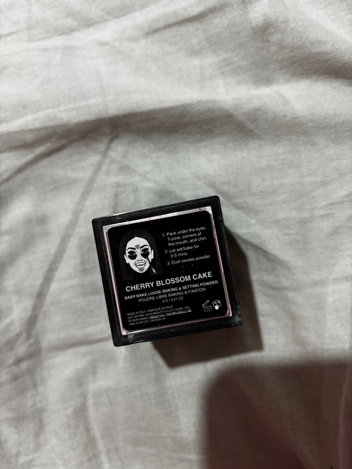 Huda Beauty Baby Bake cherry blossom cake - Görsel 4