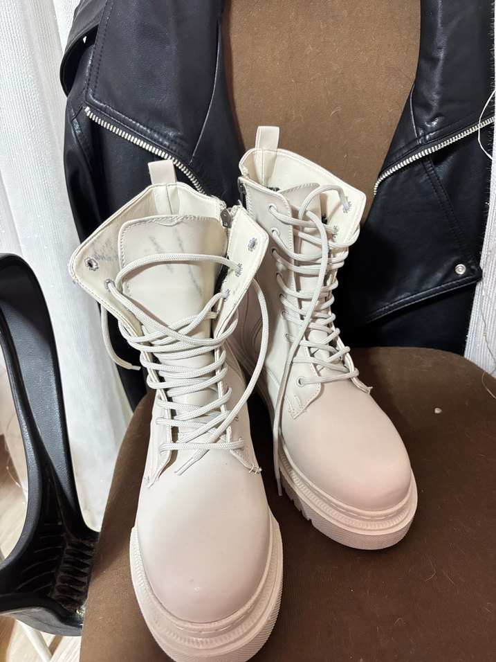 kadın krem bej bot - Görsel 2