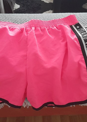 Parlak Pembe Mini Şort, Kemer Detaylı deniz şortu