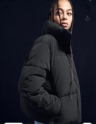 PULL AND BEAR MONT