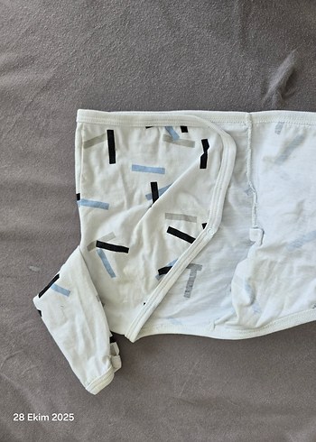 Uzun Kollu Beyaz Bebek Hastane Kıyafeti - Görsel 3