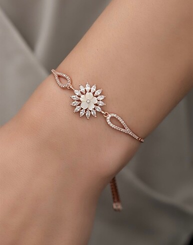  Beden Manolya çiçeği rose gold kelepçe gümüş bileklik