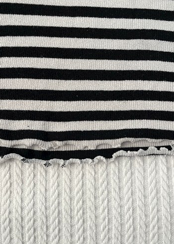 Gri Çizgili Kısa Kollu  Tişört - Görsel 3