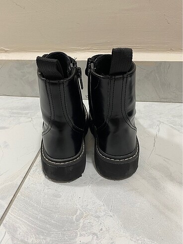 29 Beden H&M Çocuk Bot