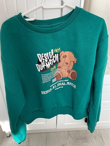 sweatshirt