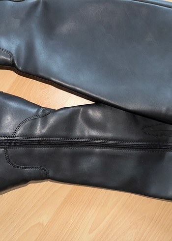 Siyah Tokalı Dizüstü Kadın Bot - Görsel 6