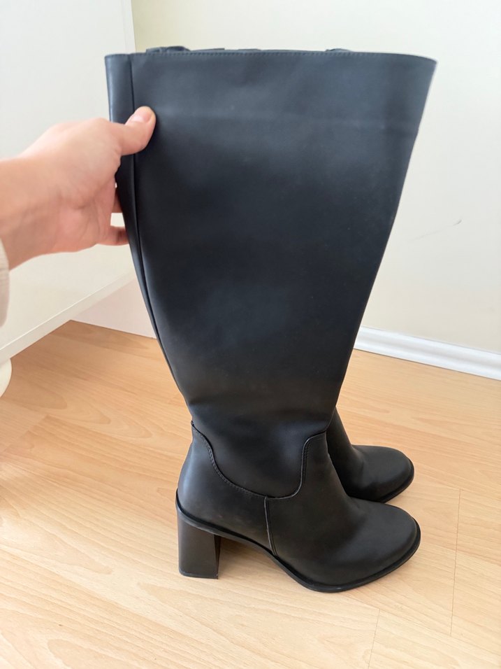 Siyah Tokalı Dizüstü Kadın Bot - Görsel 2