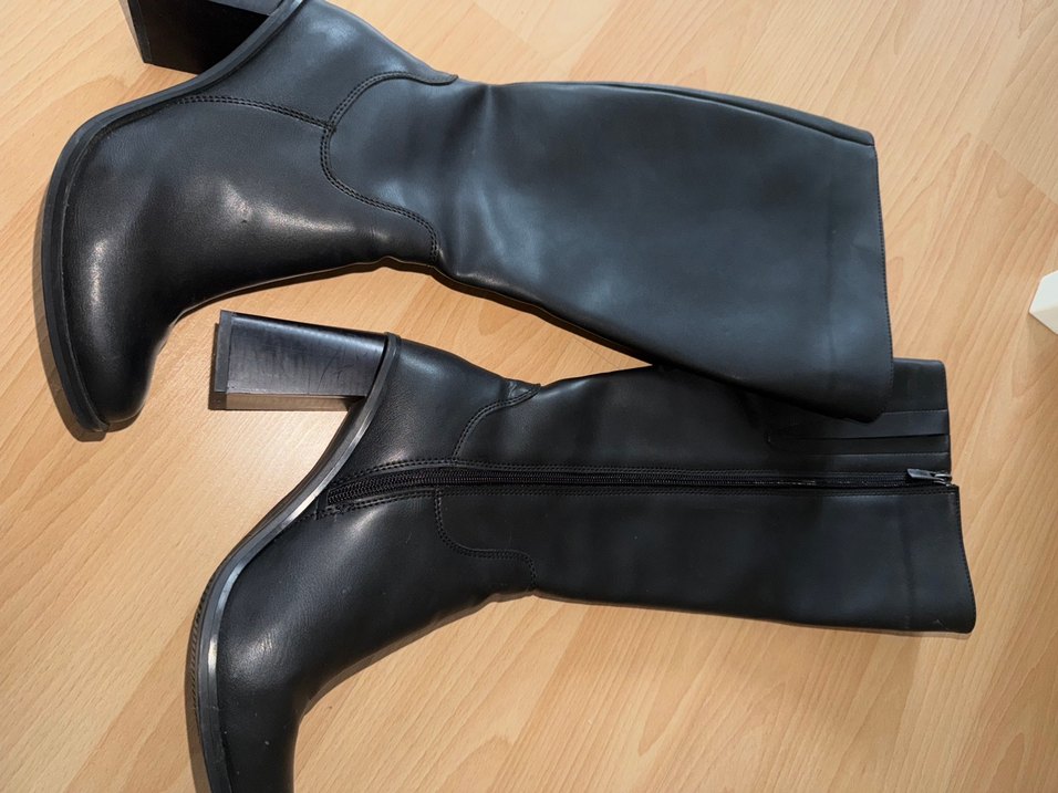 Siyah Tokalı Dizüstü Kadın Bot - Görsel 5