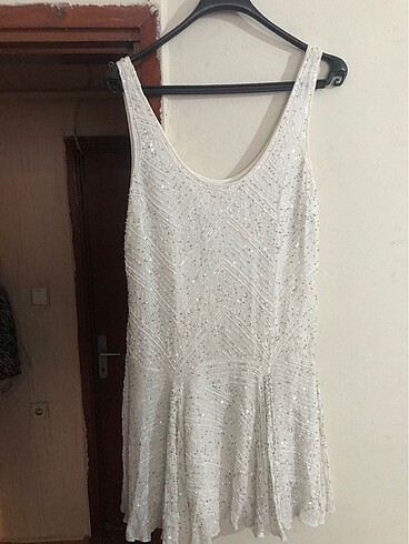 Beyaz mini abiye