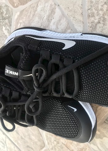 Nike Siyah Bağcıklı Kadın Spor Ayakkabı - Görsel 2