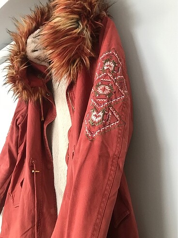 Suni Kürk Kapüşonlu Parka Kiremit renk - Görsel 5