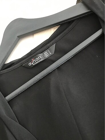 Ayhan marka Kolsuz Şifon Pullu kısa siyah-gold Abiye Elbise - Görsel 4