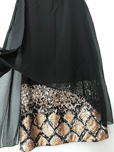 Ayhan marka Kolsuz Şifon Pullu kısa siyah-gold Abiye Elbise - Görsel 2