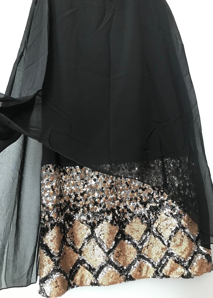 Ayhan marka Kolsuz Şifon Pullu kısa siyah-gold Abiye Elbise - Görsel 2