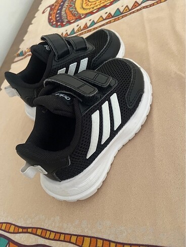 20 Beden siyah Renk Adidas spor ayakkabı