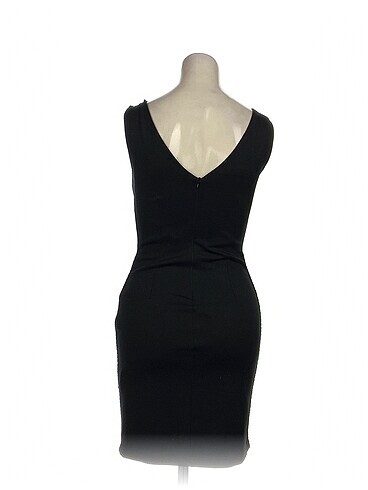 s Beden PreLoved Kısa Elbise %70 İndirimli.