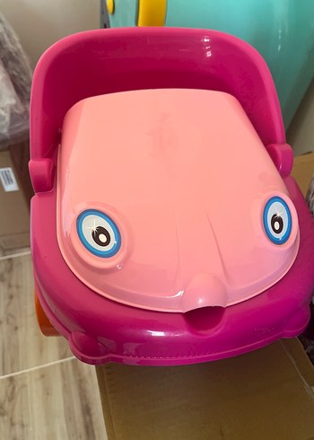 Pembe Renkli Oyuncak Araba