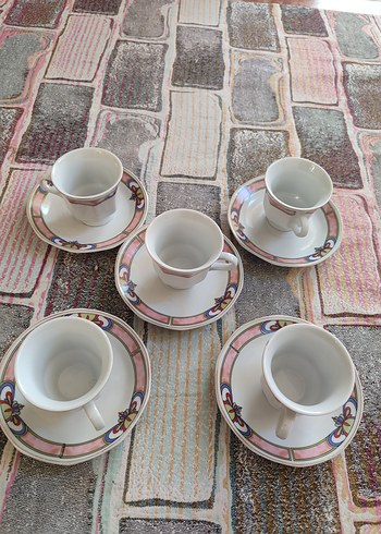 Pastel Desenli Beyaz Porselen Fincan Takımı - Görsel 6